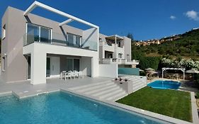 Oceana Suites